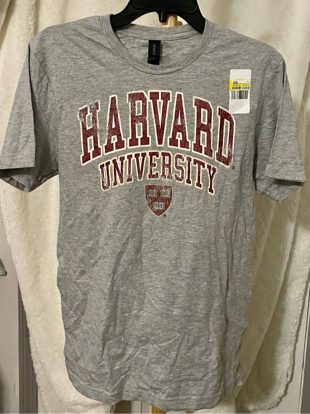 Gildan Gray Harvard University Crew Neck T-Shirt with Maroon Graphic